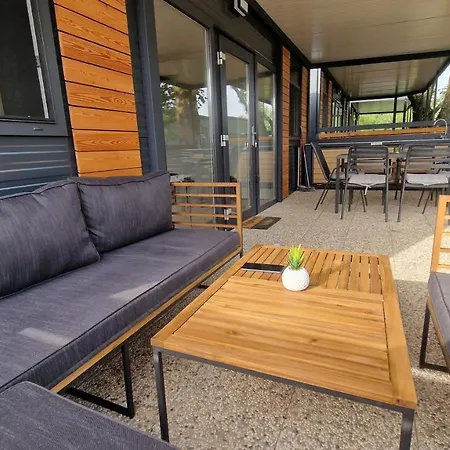 Station touristique Big Berry Luxury Lifestyle Resort, Mobile House Near Kolpa River Metlika